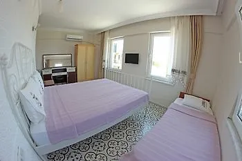 Ahinos Butik Bozcaada